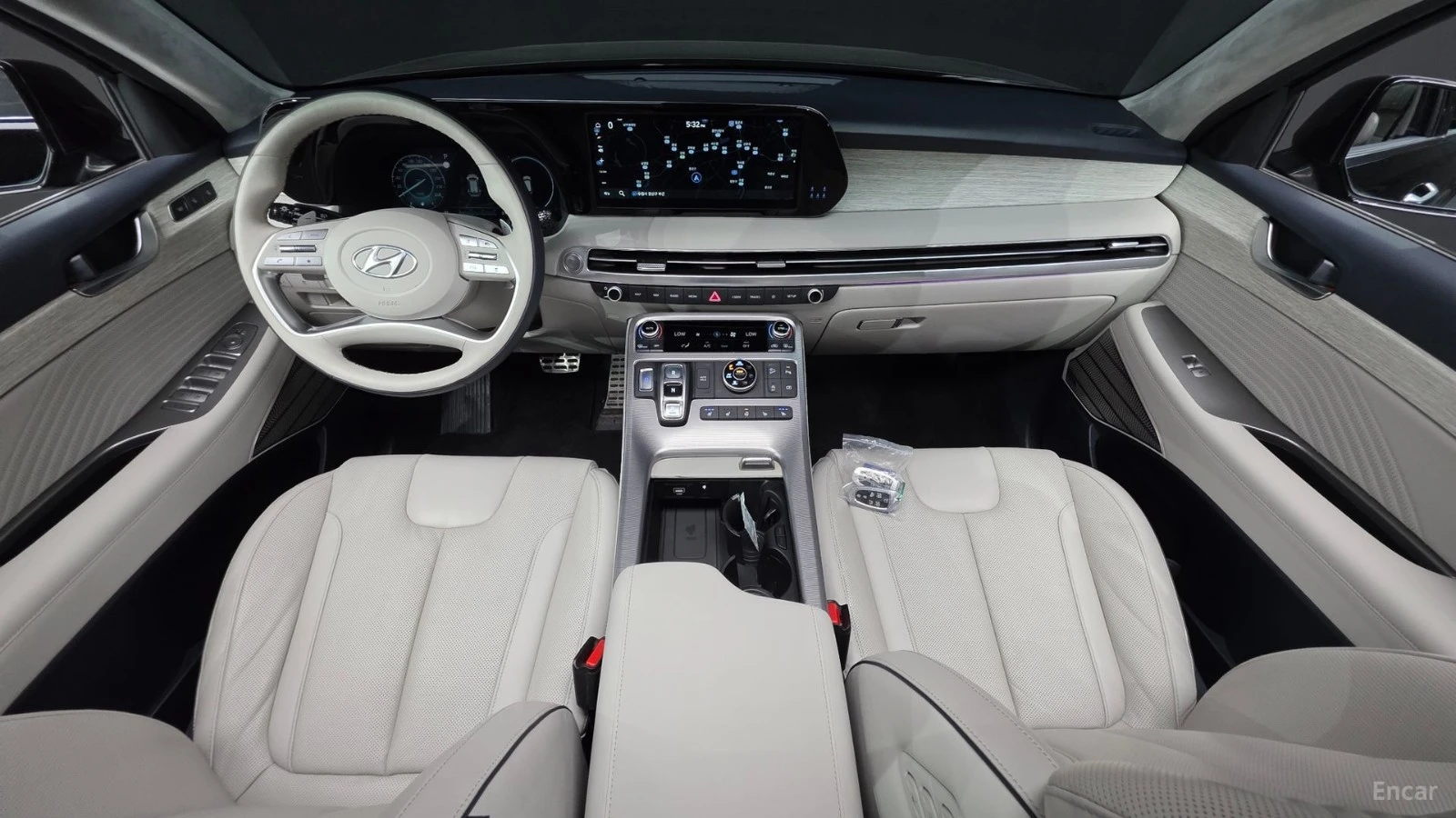 Hyundai Palisade 3.8 4WD VIP* МОНИТОРИ* ПАНО* 360* HUD* МАСАЖИ, снимка 5 - Автомобили и джипове - 55499576