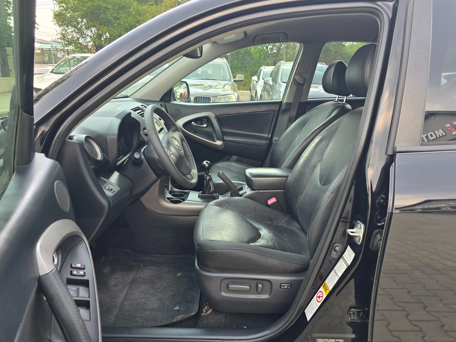Toyota Rav4 2.2 D, 4x4, Face, Подгрев, Кожа, Keyless!, снимка 9 - Автомобили и джипове - 55735720