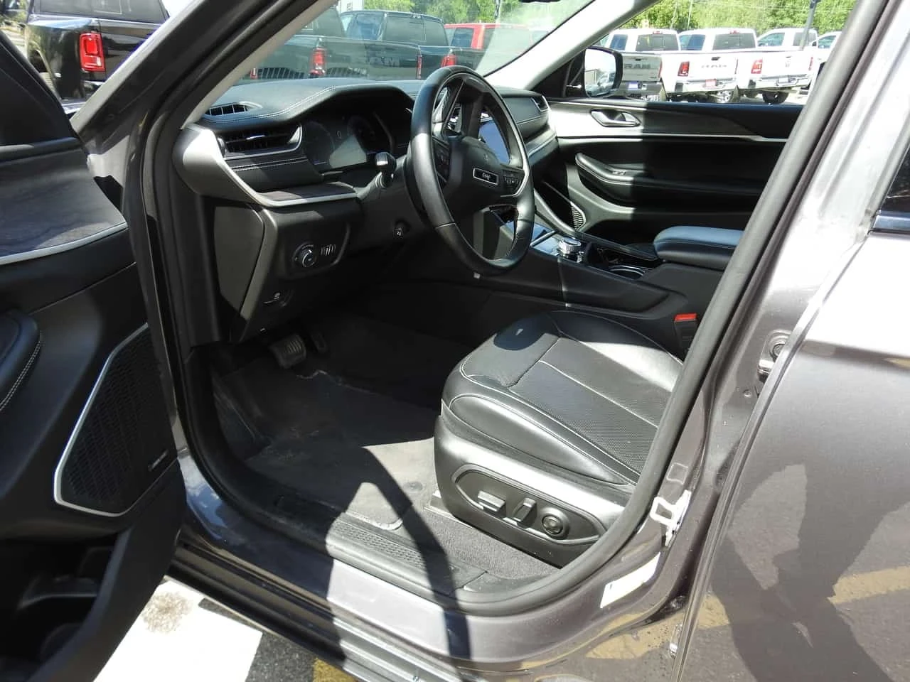 Jeep Grand cherokee * Limited * АВТОКРЕДИТ БЕЗ ПЪРВОНАЧАЛНА ВНОСКА* , снимка 5 - Автомобили и джипове - 56237934