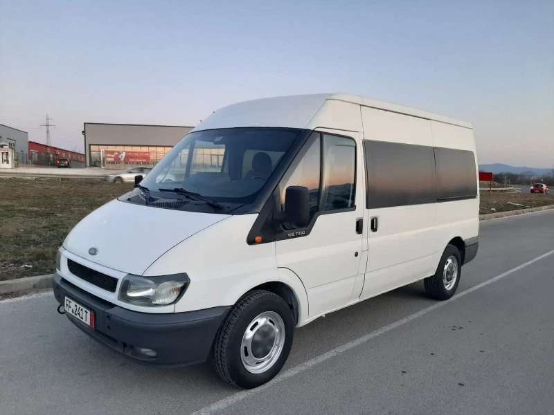 Ford Transit 2.4 клима уникат задно предаване 2 странични врати, снимка 1 - Бусове и автобуси - 49186665