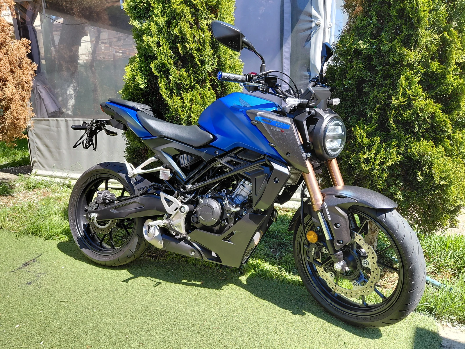 Honda Cb 125R/Abs/ led, снимка 4 - Мотоциклети и мототехника - 54019171