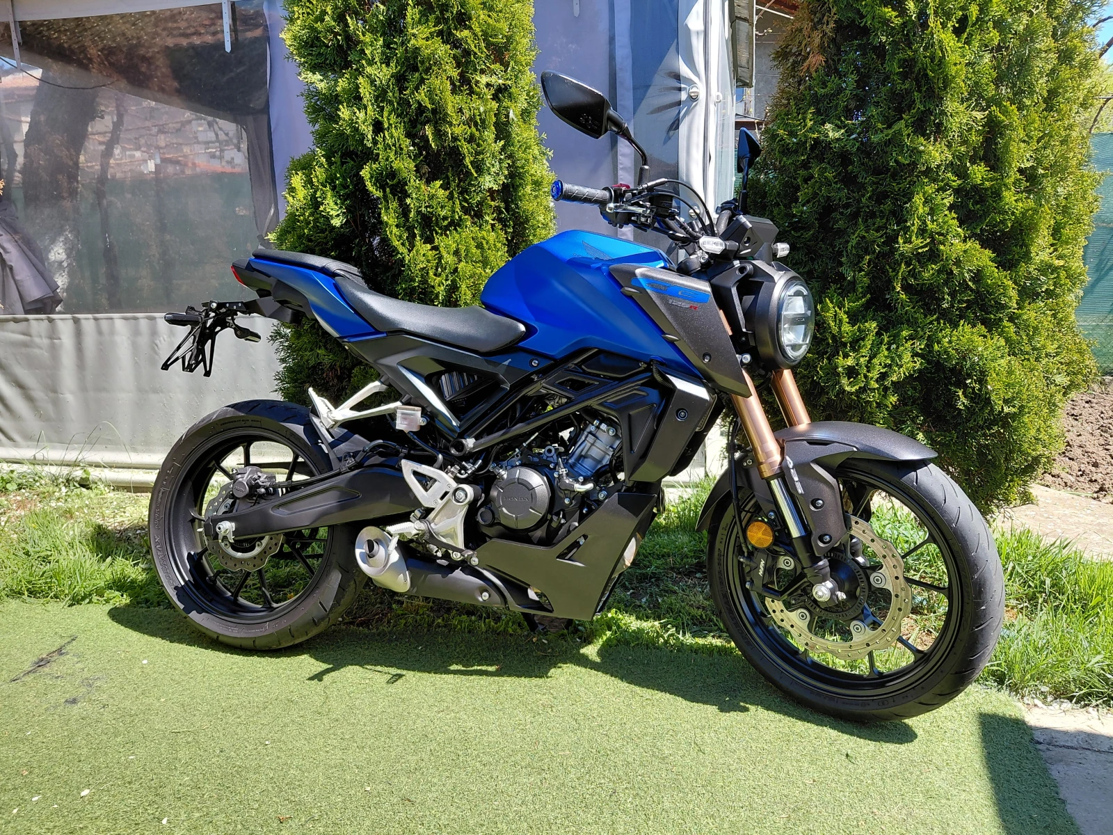 Honda Cb 125R/Abs/ led, снимка 5 - Мотоциклети и мототехника - 54019171