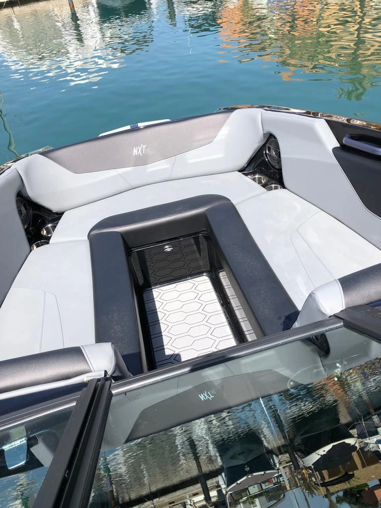 Моторна яхта Master Craft NXT24, снимка 10 - Воден транспорт - 54218009