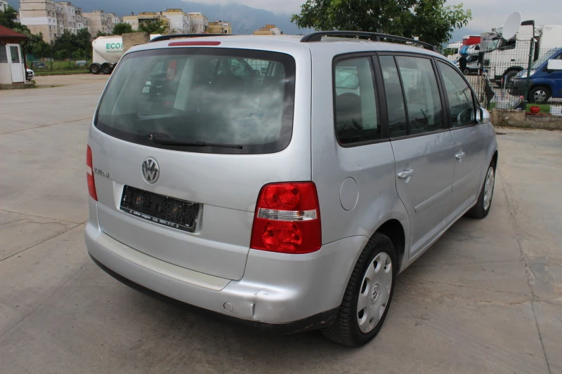 VW Touran 2.0I АВТОМАТИК, снимка 2 - Автомобили и джипове - 47403635