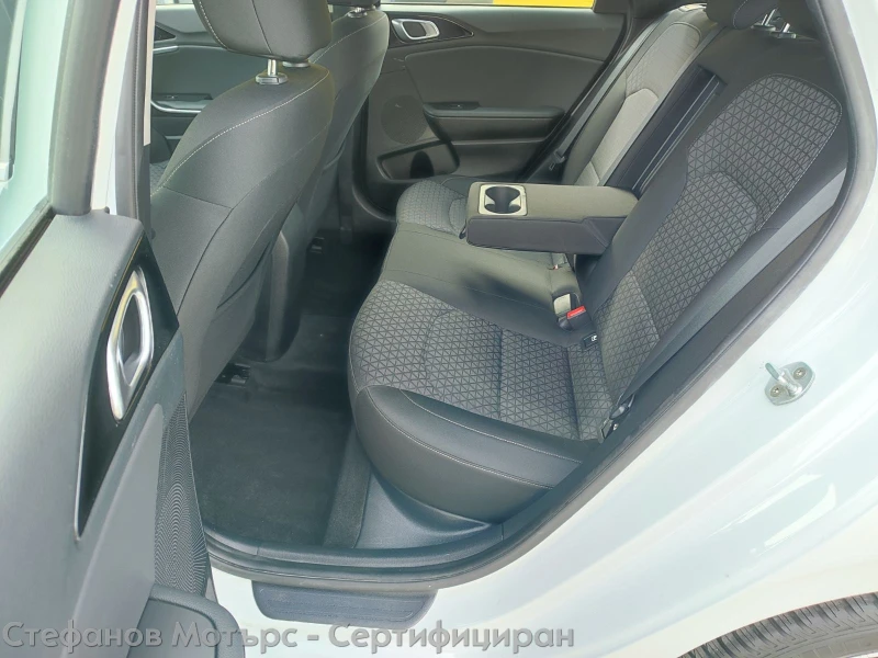 Kia Ceed SW Vision 1.6 CRDi (48V Mild-Hyb.) (136hp) AT7, снимка 13 - Автомобили и джипове - 48061656