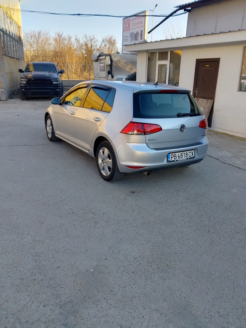 VW Golf 1.6 tdi, снимка 9 - Автомобили и джипове - 48965871