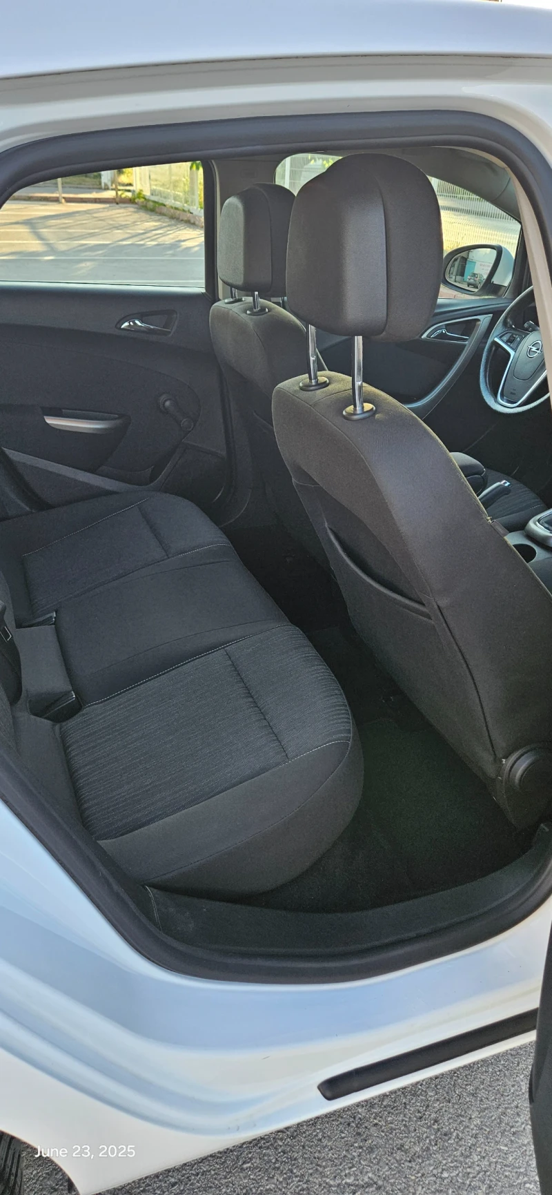 Opel Astra 1.7 CDTI, снимка 15 - Автомобили и джипове - 51697808