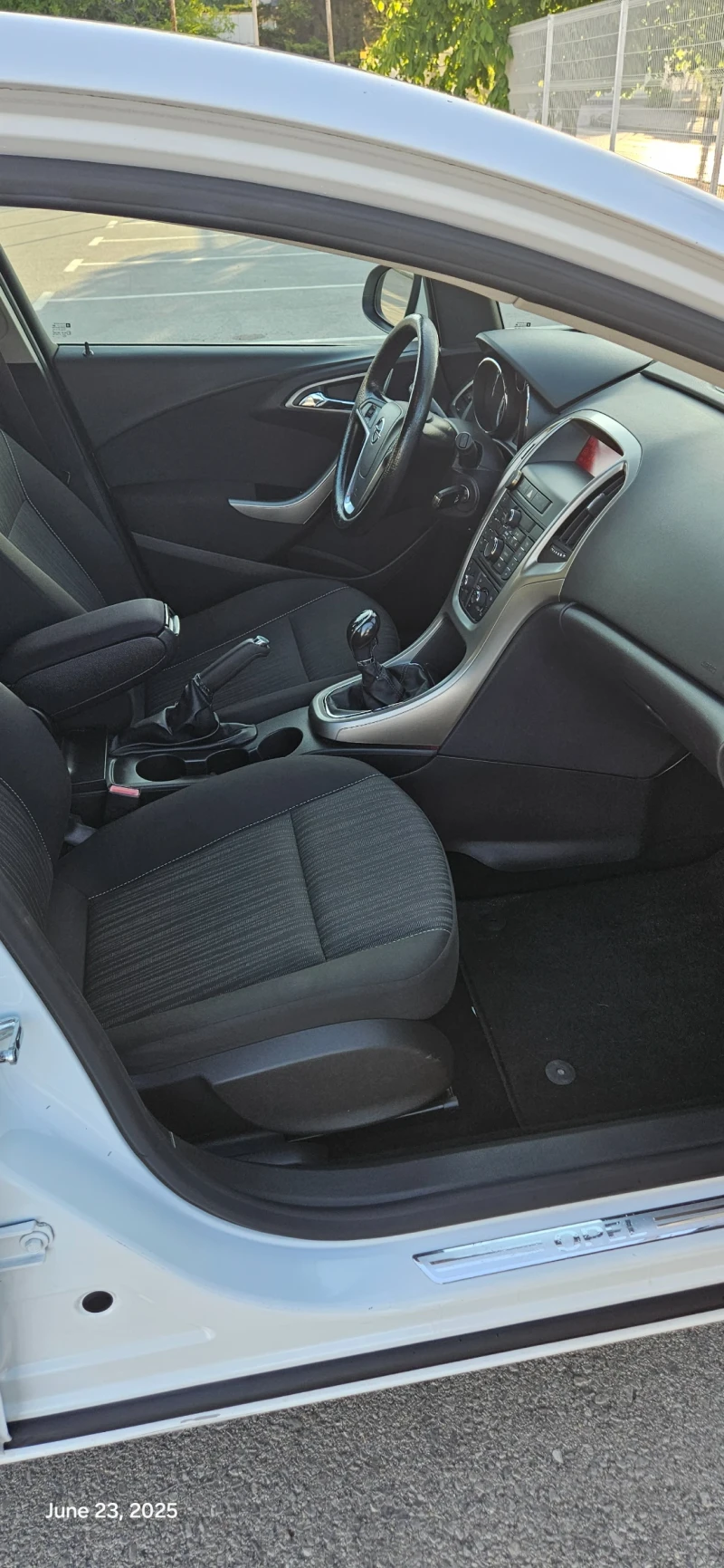 Opel Astra 1.7 CDTI, снимка 14 - Автомобили и джипове - 51697808