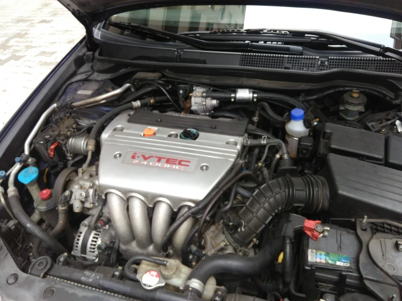 Honda Accord 2.4 automatic LPG, снимка 10 - Автомобили и джипове - 52589333
