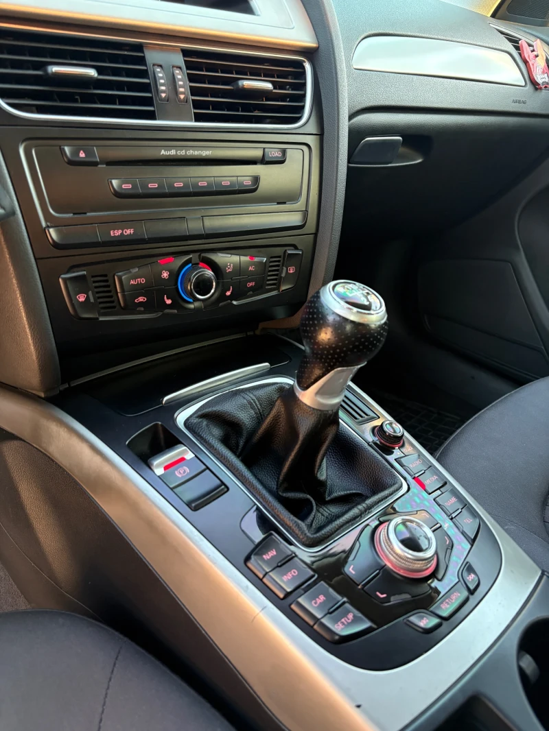 Audi A4 2.0 143, снимка 3 - Автомобили и джипове - 52231886
