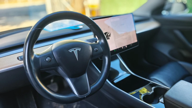 Tesla Model 3 LONG RANGE AWD, снимка 11 - Автомобили и джипове - 51677915