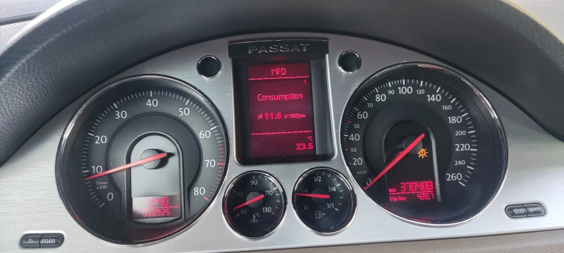 VW Passat, снимка 8 - Автомобили и джипове - 51700705