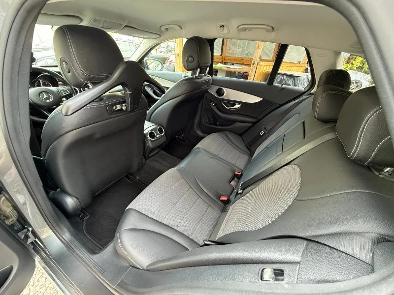 Mercedes-Benz C 200 4Matic 9Gtronic ПОДГРЕВ КАМЕРА НАВИГАЦИЯ ШВЕЙЦАРИЯ, снимка 11 - Автомобили и джипове - 51809122