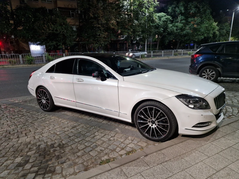 Mercedes-Benz CLS 350 РЕАЛНИ КM, Keyless, Самопаркиране, Подгрев, Дистр., снимка 5 - Автомобили и джипове - 52639441