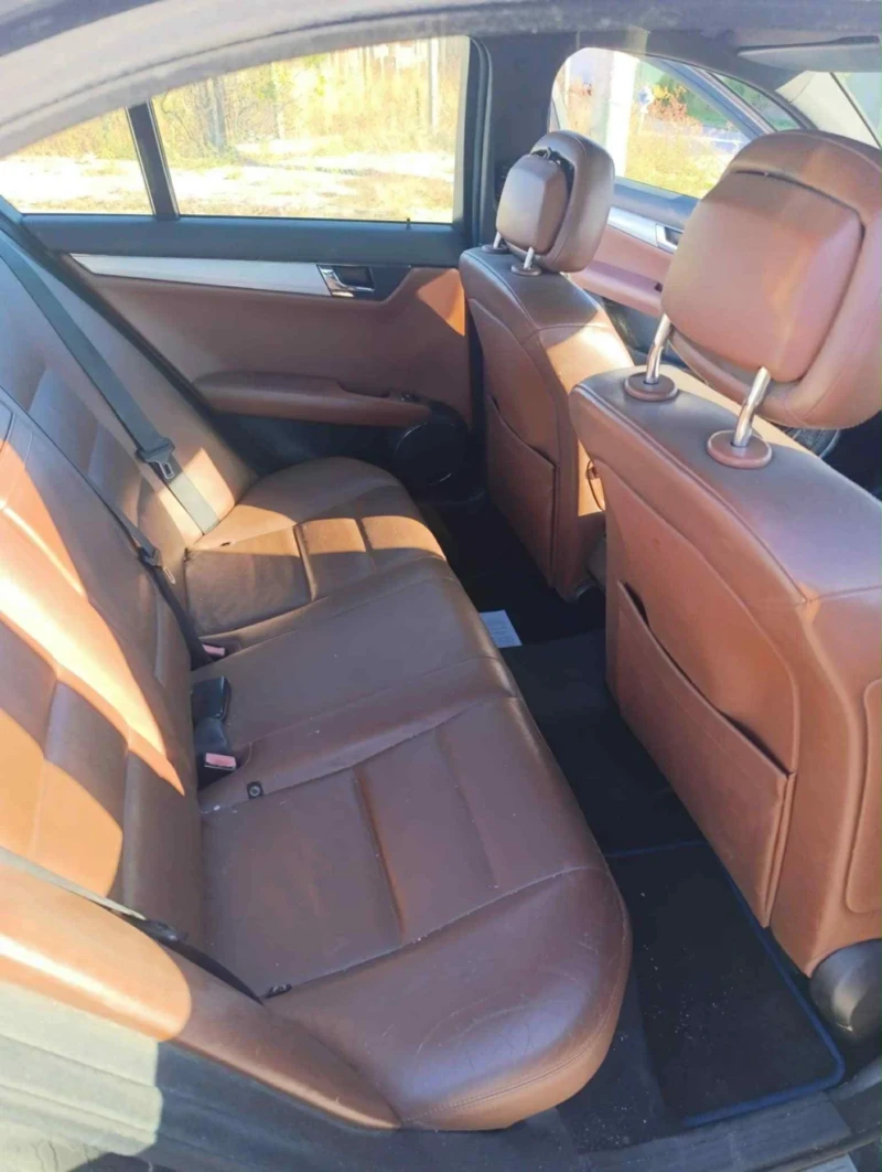 Mercedes-Benz C 220, снимка 5 - Автомобили и джипове - 52239000
