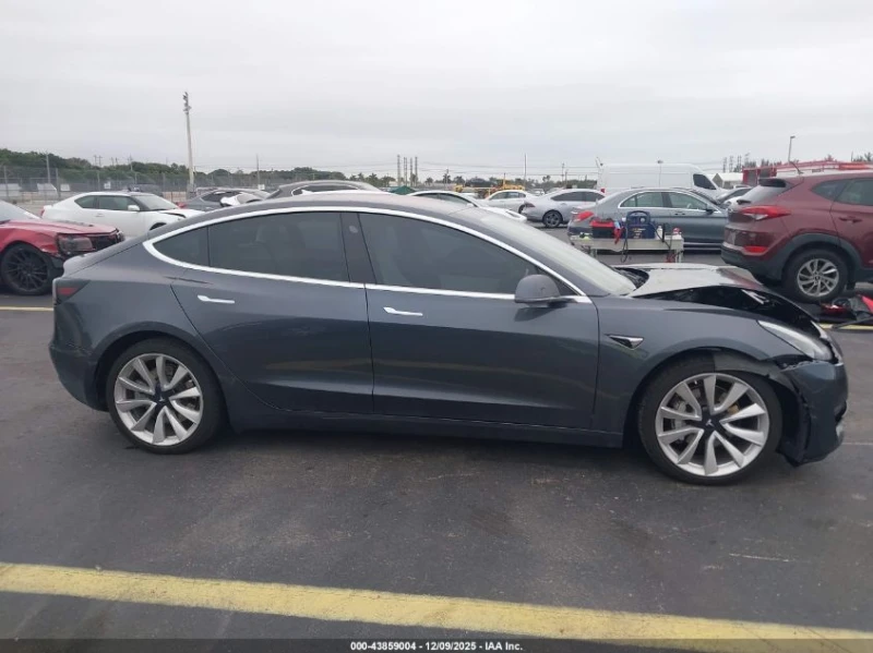 Tesla Model 3 U  U UX All Wheel Drive, снимка 5 - Автомобили и джипове - 53042555