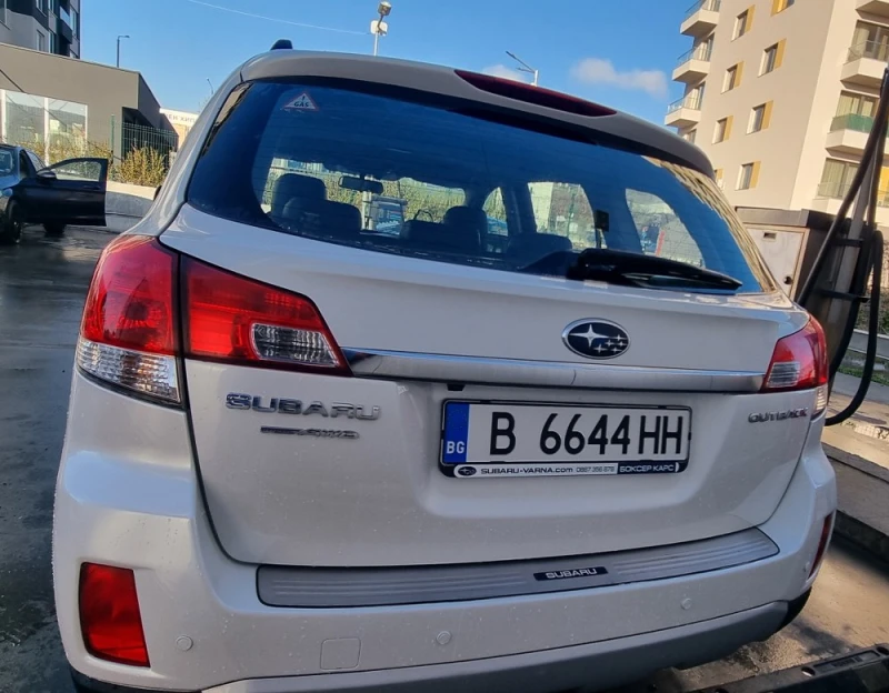 Subaru Outback, снимка 5 - Автомобили и джипове - 53141561