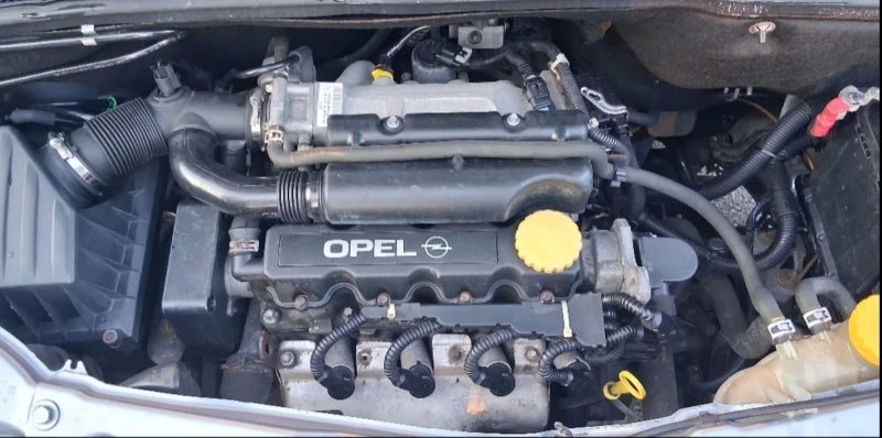 Opel Meriva 1.6i 87, снимка 3 - Автомобили и джипове - 53236349