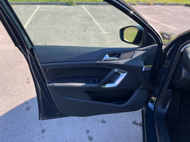 Peugeot 308 1.2I-FULL LED-RECARO-УНИКАТ-97К КМ, снимка 10 - Автомобили и джипове - 53279094