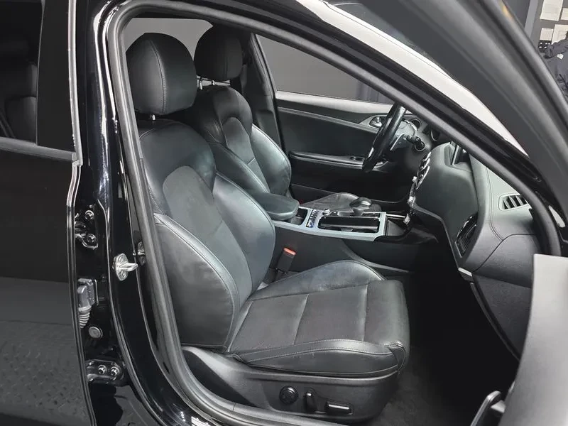 Kia Stinger Turbo 2Wd Platinum, снимка 12 - Автомобили и джипове - 54882722