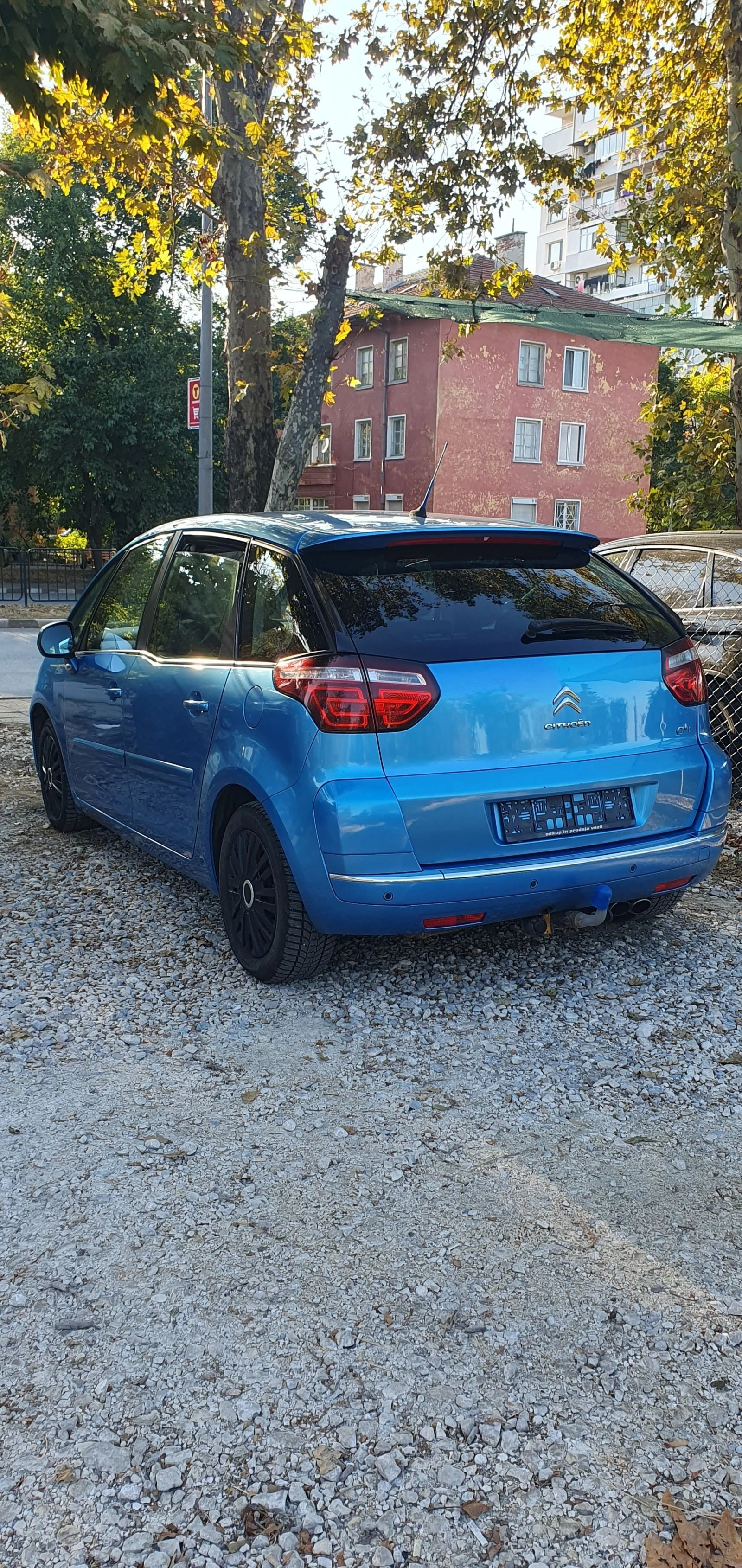 Citroen C4 Picasso 1.6 бензин и Газ 120к.с. - изображение 8