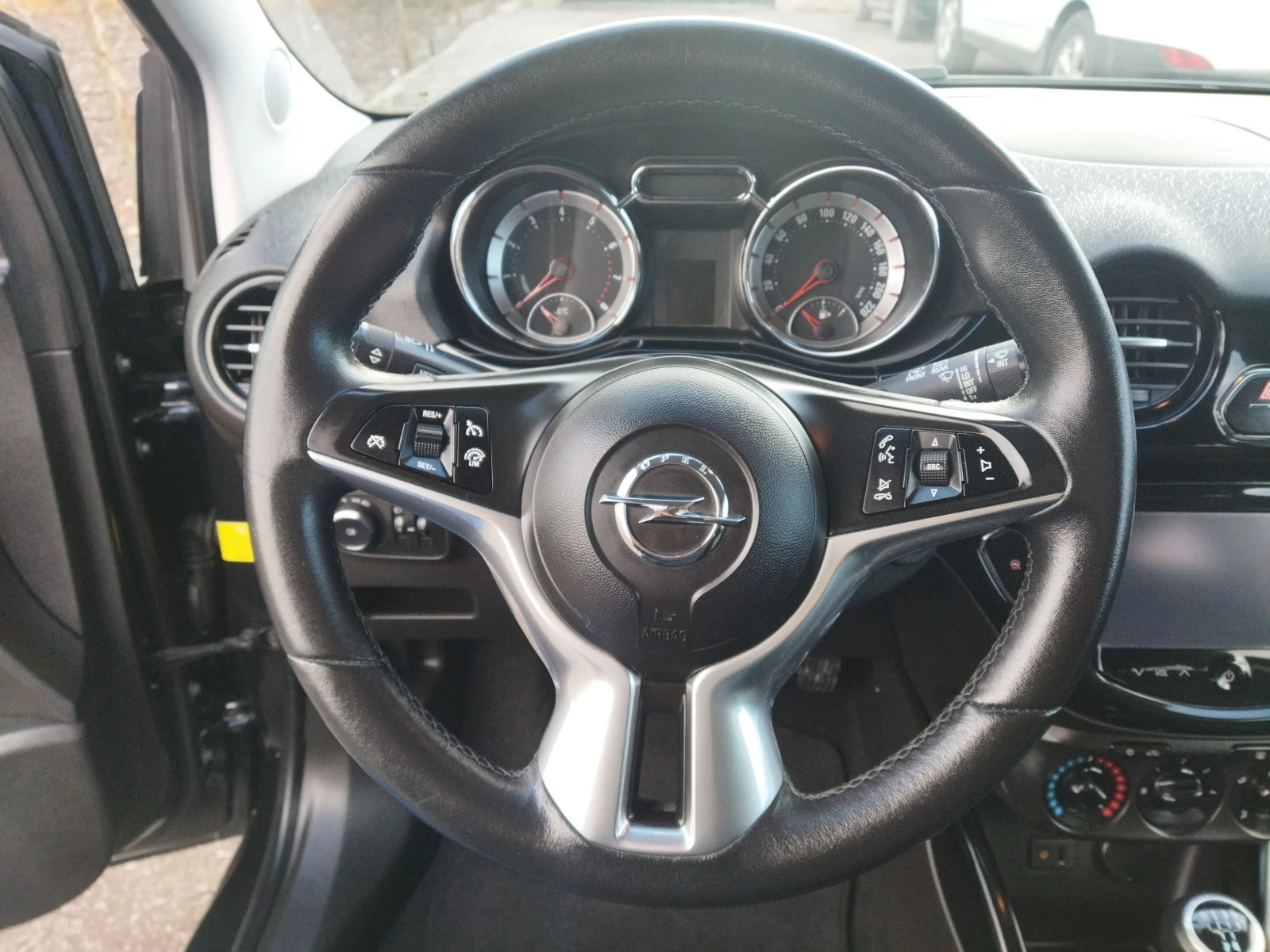 Opel Adam 1.2 i Euro6 - изображение 6