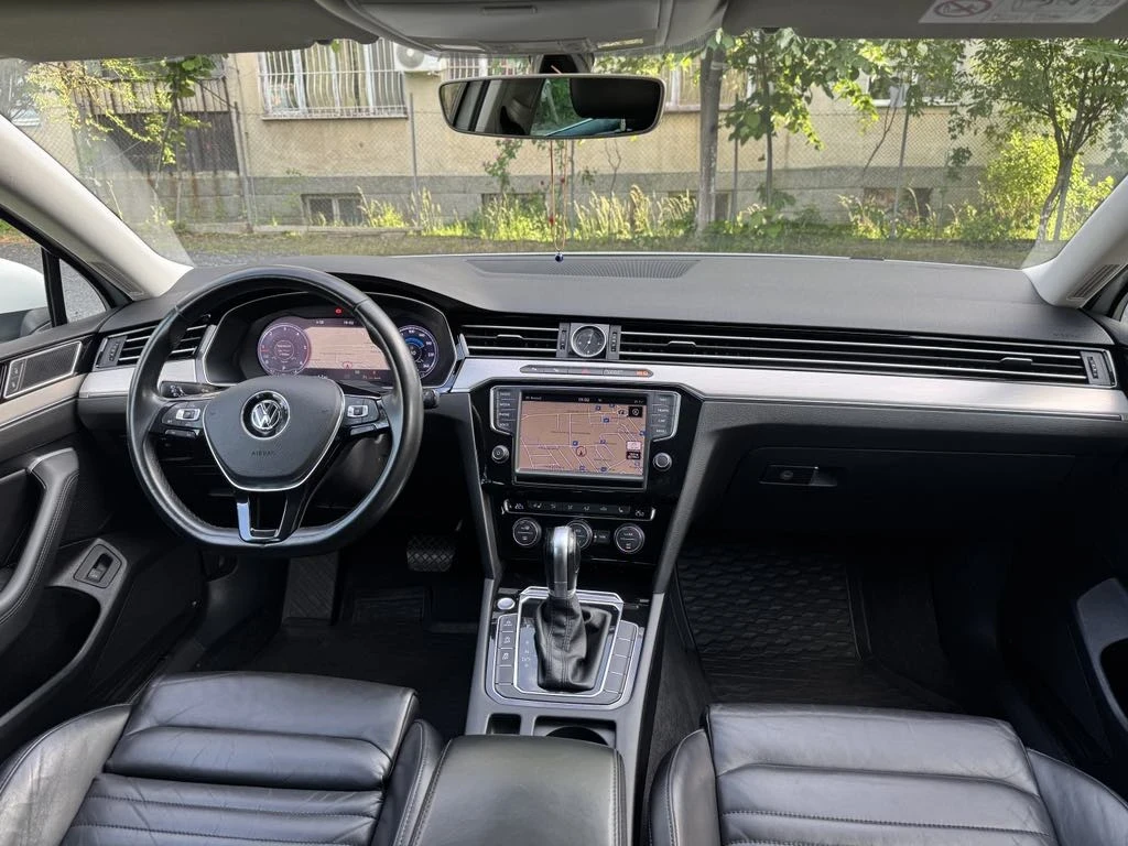 VW Passat GT* 2.0TDi* 190k.c* DSG* Distronic* Амбиентно осве - изображение 9