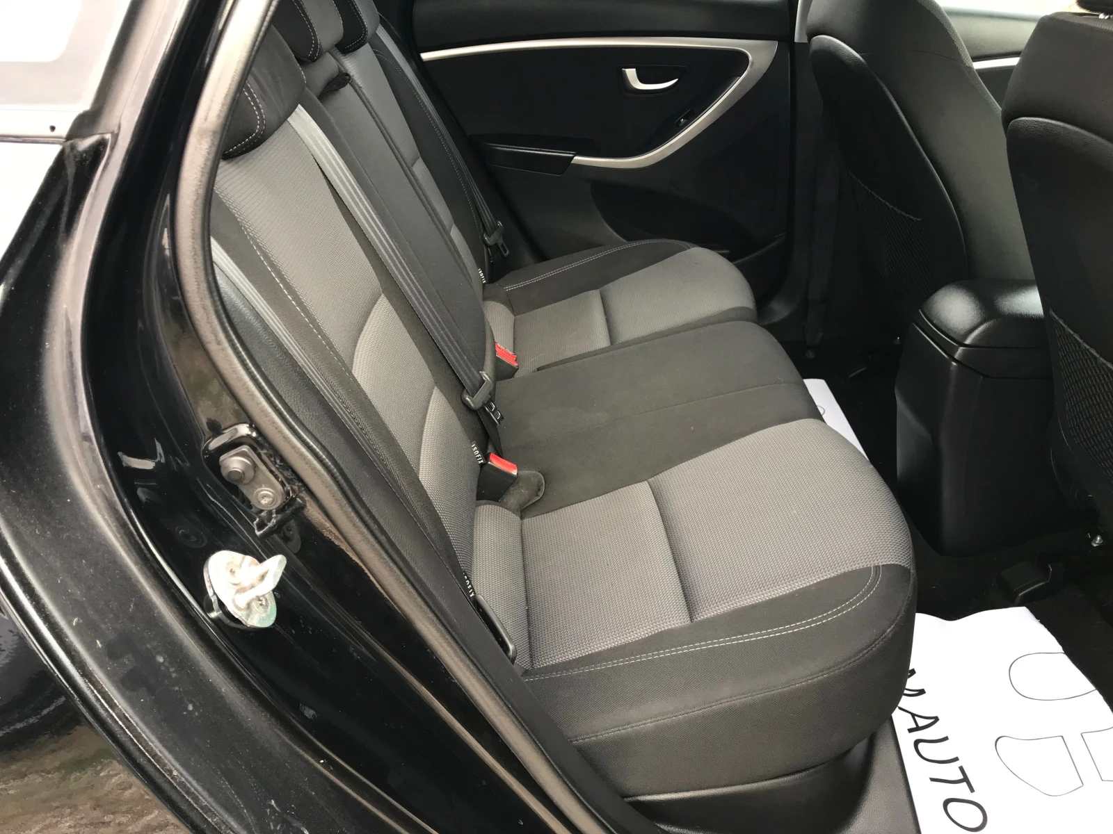 Hyundai I30 1.6crdi-110k.-2013g, снимка 12 - Автомобили и джипове - 50857946