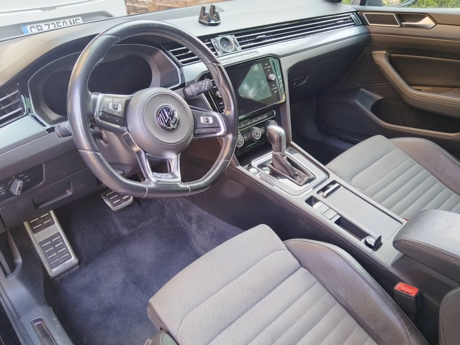 VW Passat 2.0 TDI R-line - изображение 7