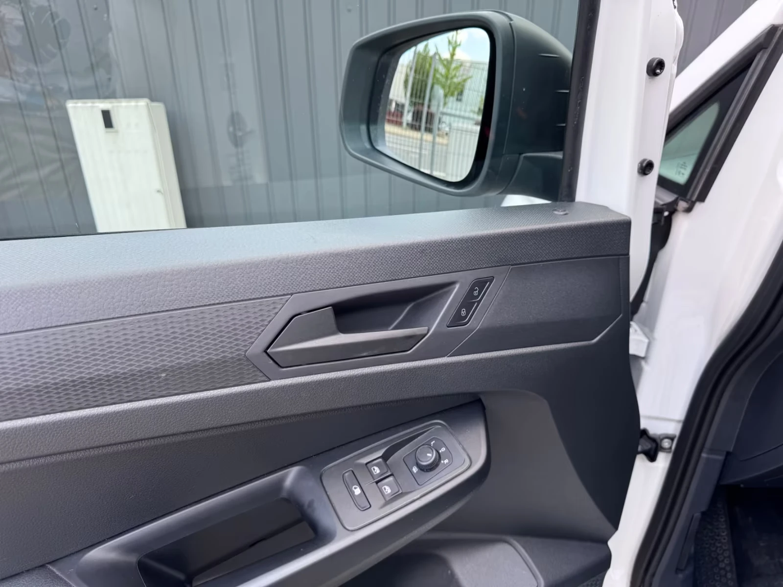 VW Caddy 2.0TDI #Klima Tempomat Parktronik #iCarbg 94Kkm | Mobile.bg   15