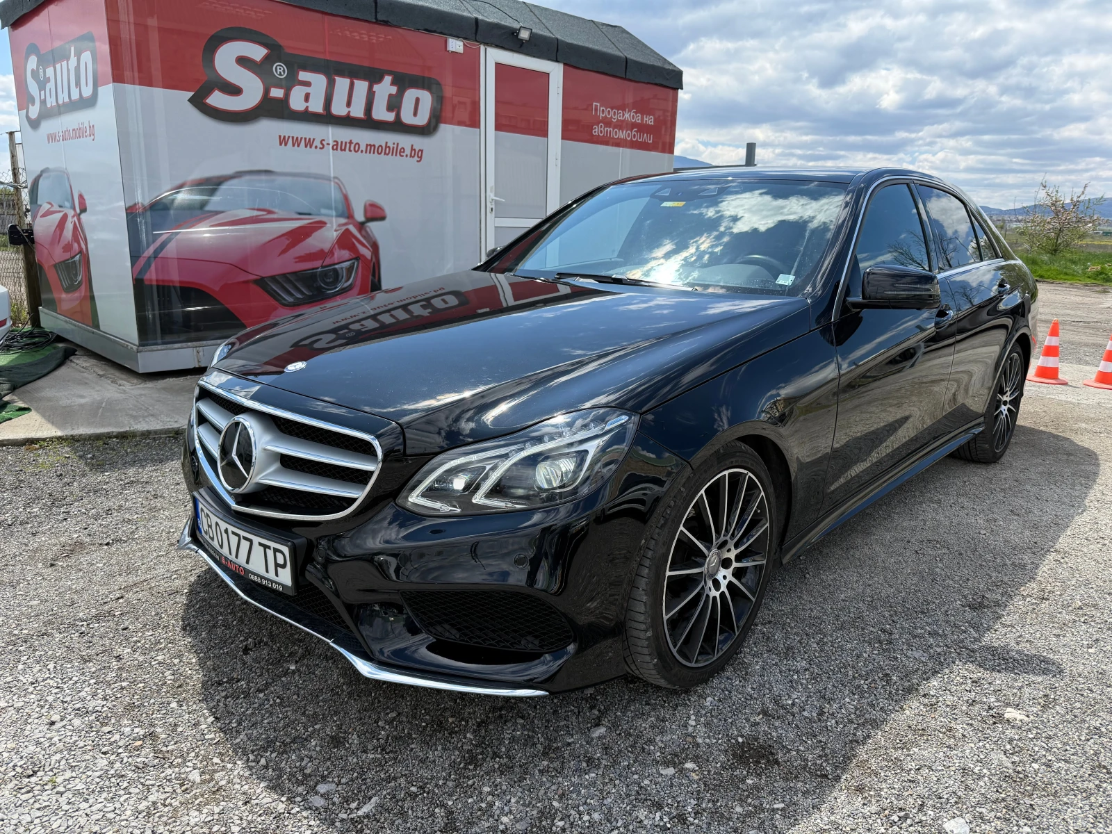 Mercedes-Benz E 350 4Мат АMG ОБДУХВАНЕ ПОДГРЕВ DISTRONIC 360 FULL TOP