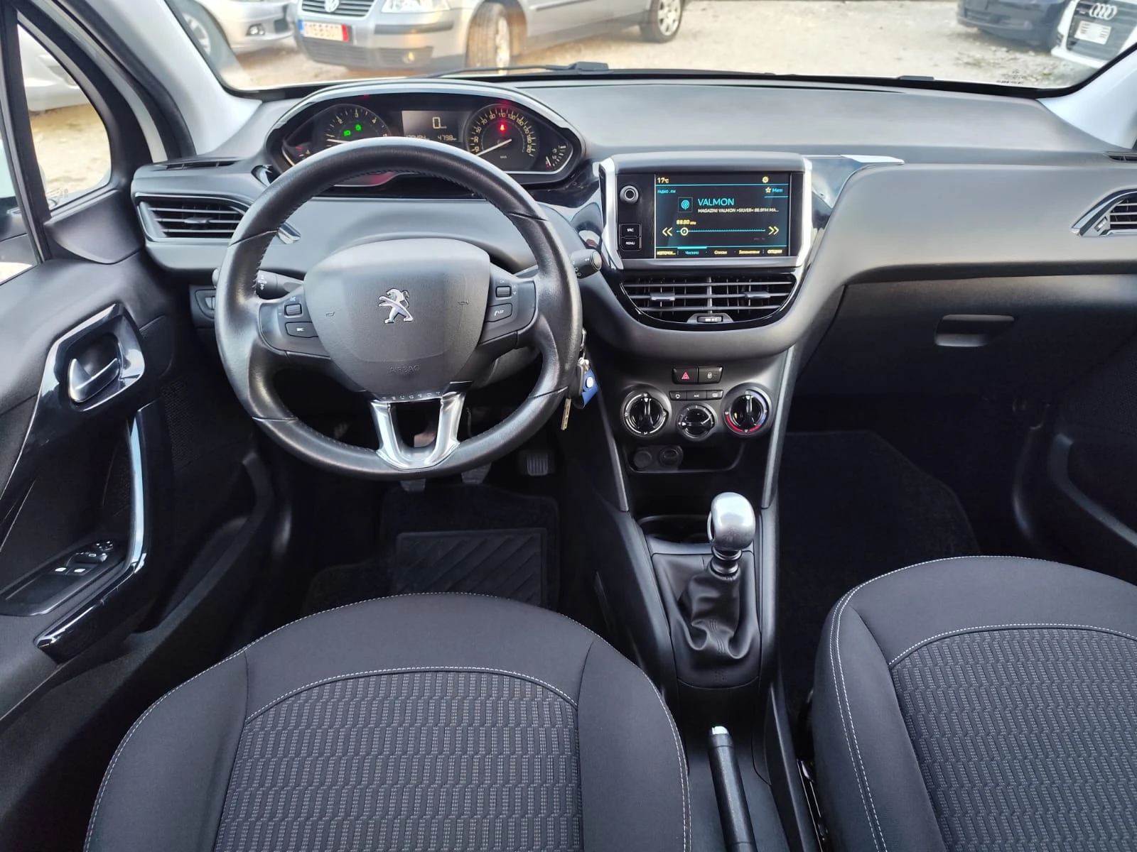 Peugeot 208 1.5 дизел Италия - изображение 10