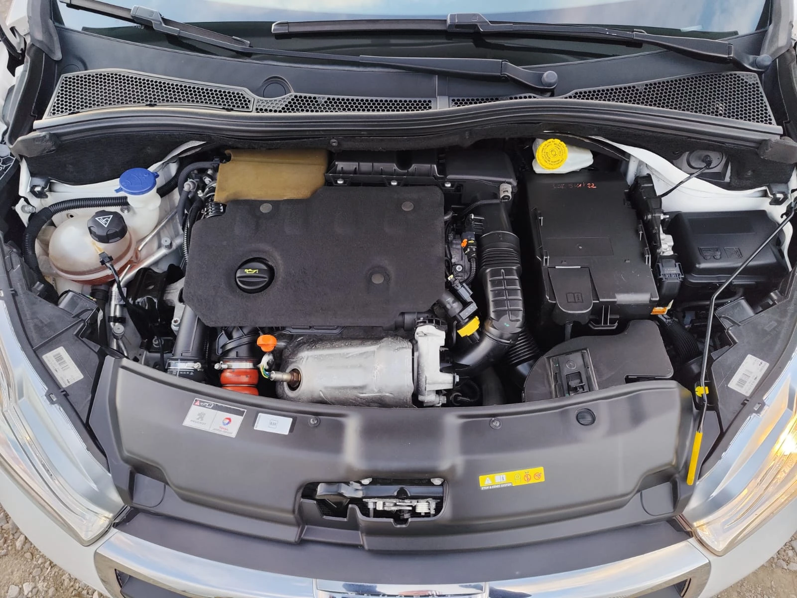 Peugeot 208 1.5   | Mobile.bg   15