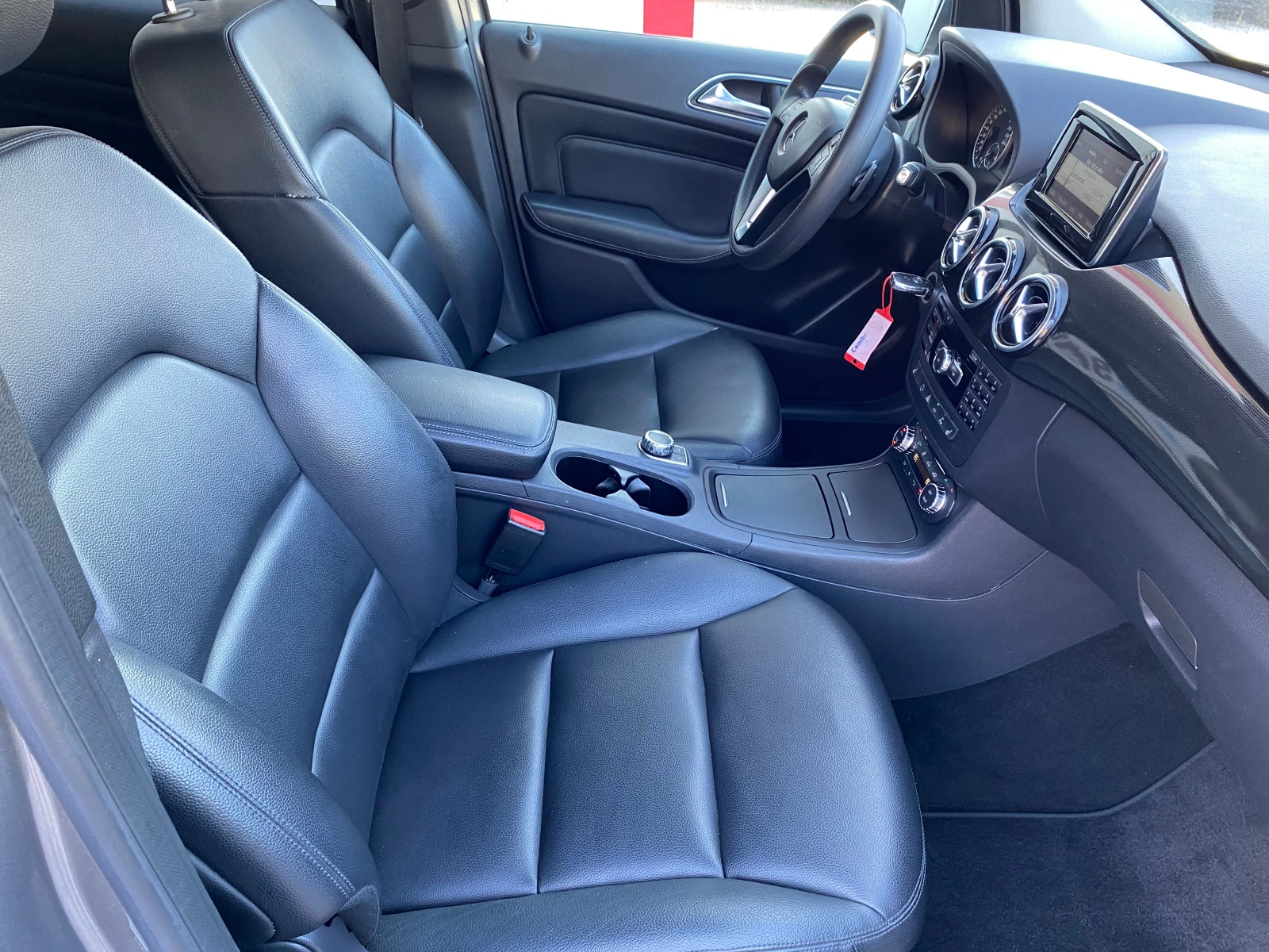 Mercedes-Benz B 180 * * *  6* LED* NAVI* SWISS | Mobile.bg   12