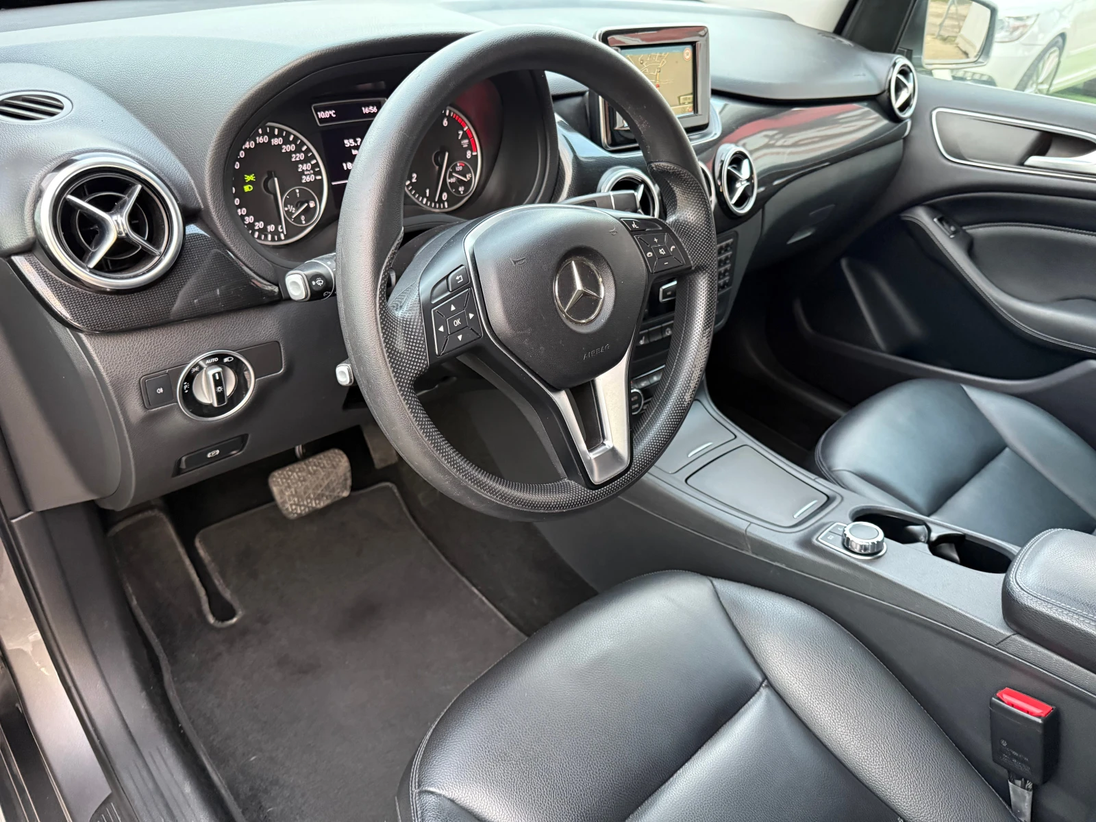 Mercedes-Benz B 180 * * *  6* LED* NAVI* SWISS | Mobile.bg   17