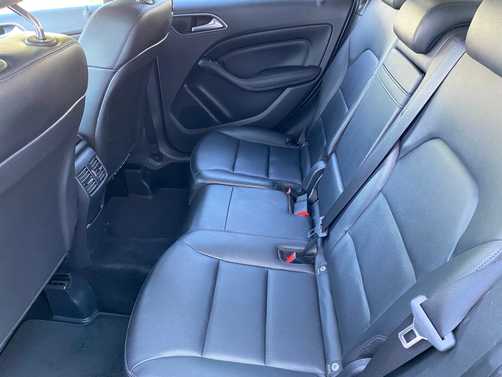 Mercedes-Benz B 180 * * *  6* LED* NAVI* SWISS | Mobile.bg   11