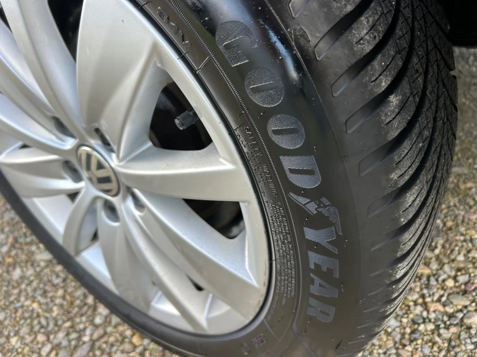 VW Passat 2.0TDI -140 kc-6ck euro5 | Mobile.bg   15