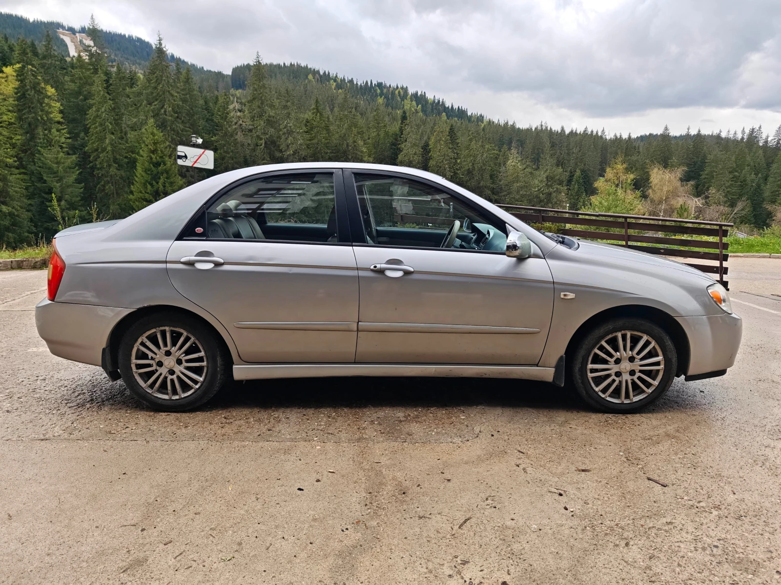 Kia Cerato 2.0 143 к.с. ГАЗ/БЕНЗИН, снимка 4 - Автомобили и джипове - 54585134