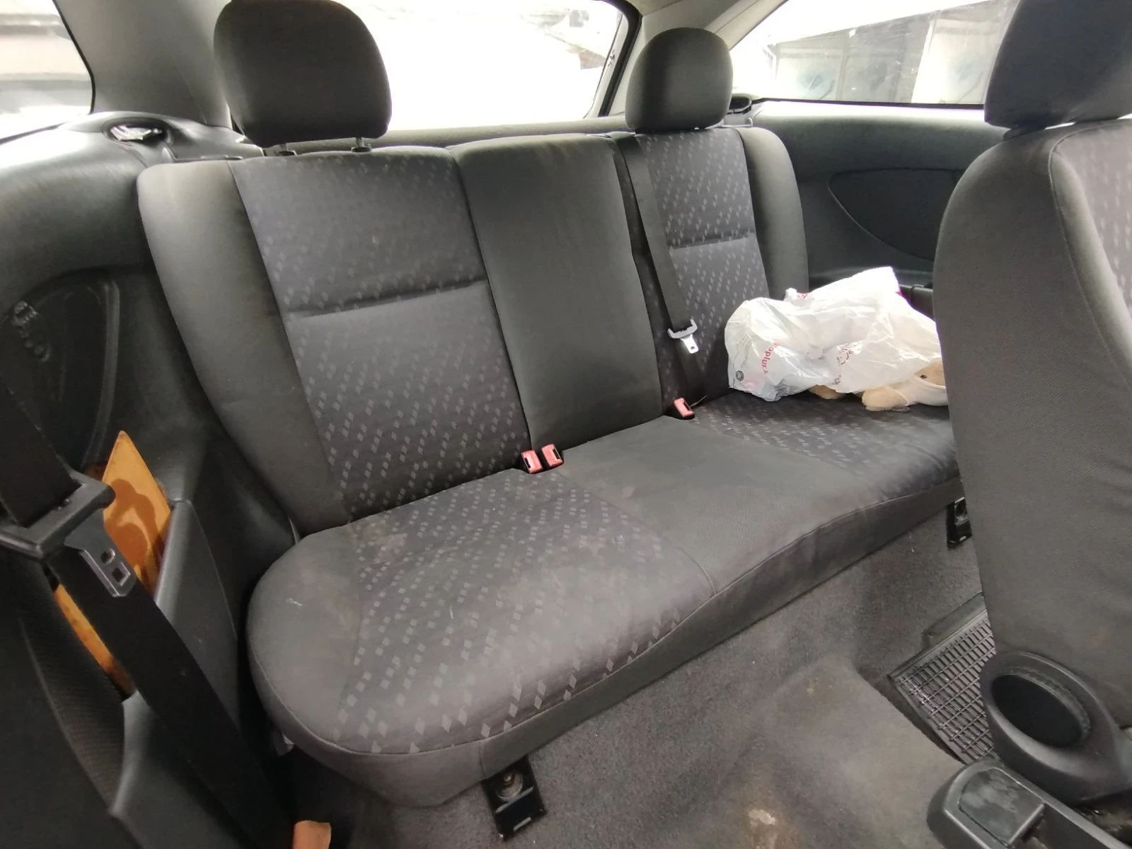 Ford Focus 1.6 бензин/газ, снимка 11 - Автомобили и джипове - 54611115
