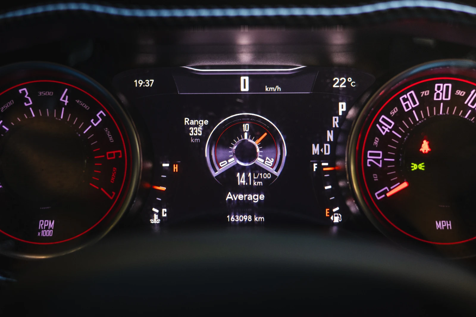 Dodge Challenger 5.7 R/T, снимка 15 - Автомобили и джипове - 54705381