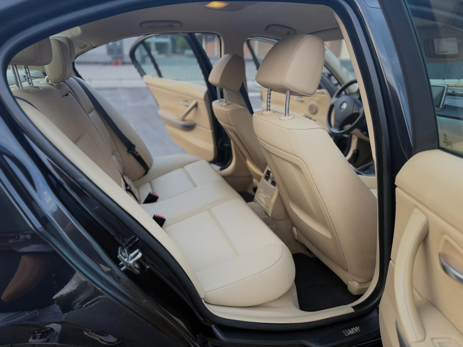 BMW 320, снимка 12 - Автомобили и джипове - 54804234