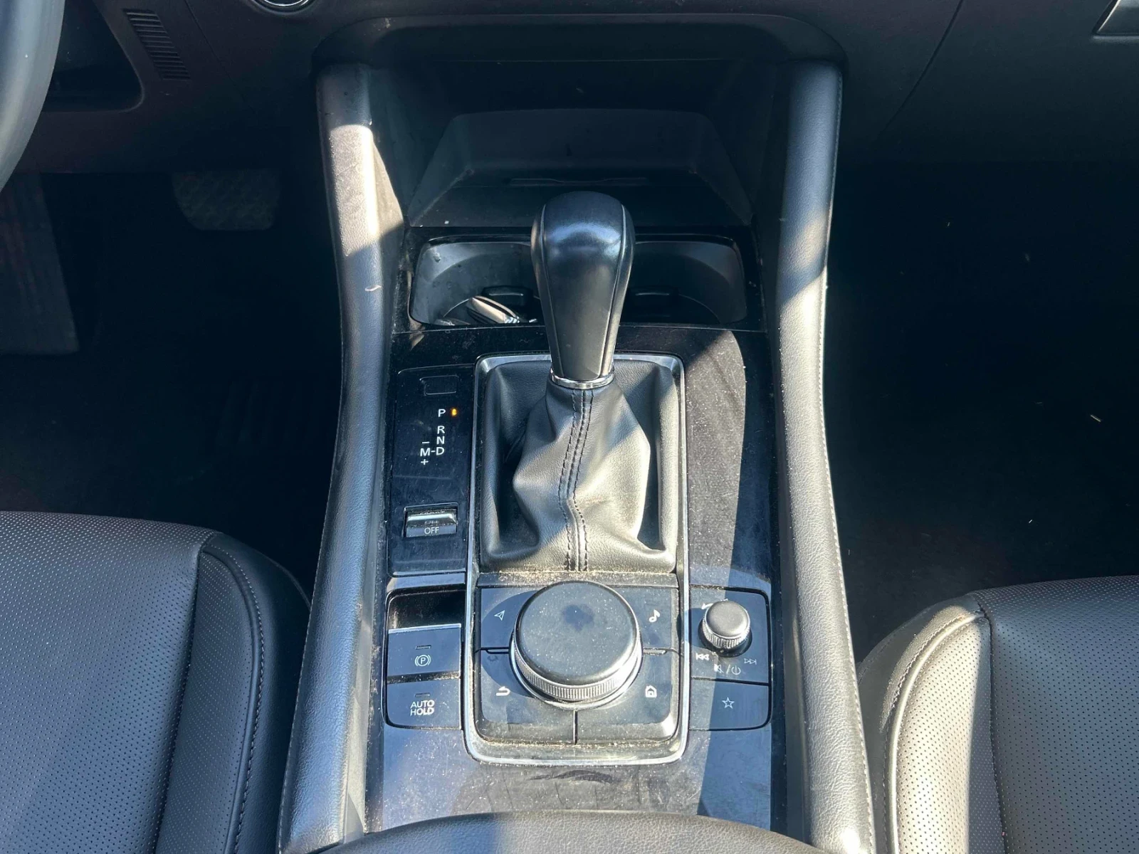 Mazda 3 SPORT GT / TURBO I- ACTIVE / CARFAX, снимка 8 - Автомобили и джипове - 54952616