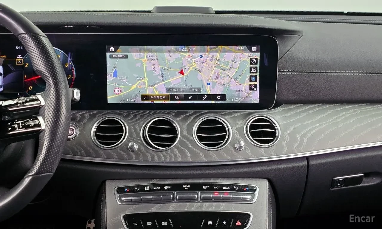 Mercedes-Benz E 350 AMG/LINE/BURMESTER/ОБДУХ/ДИСТРОНИК, снимка 6 - Автомобили и джипове - 55058698