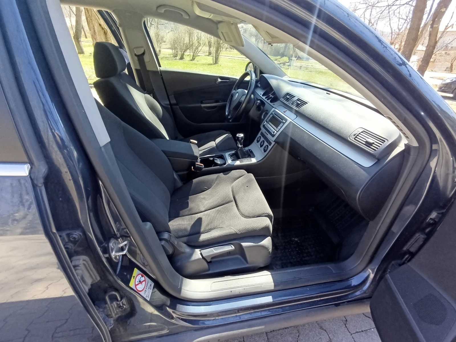 VW Passat 2.0 TDI, снимка 8 - Автомобили и джипове - 55415152