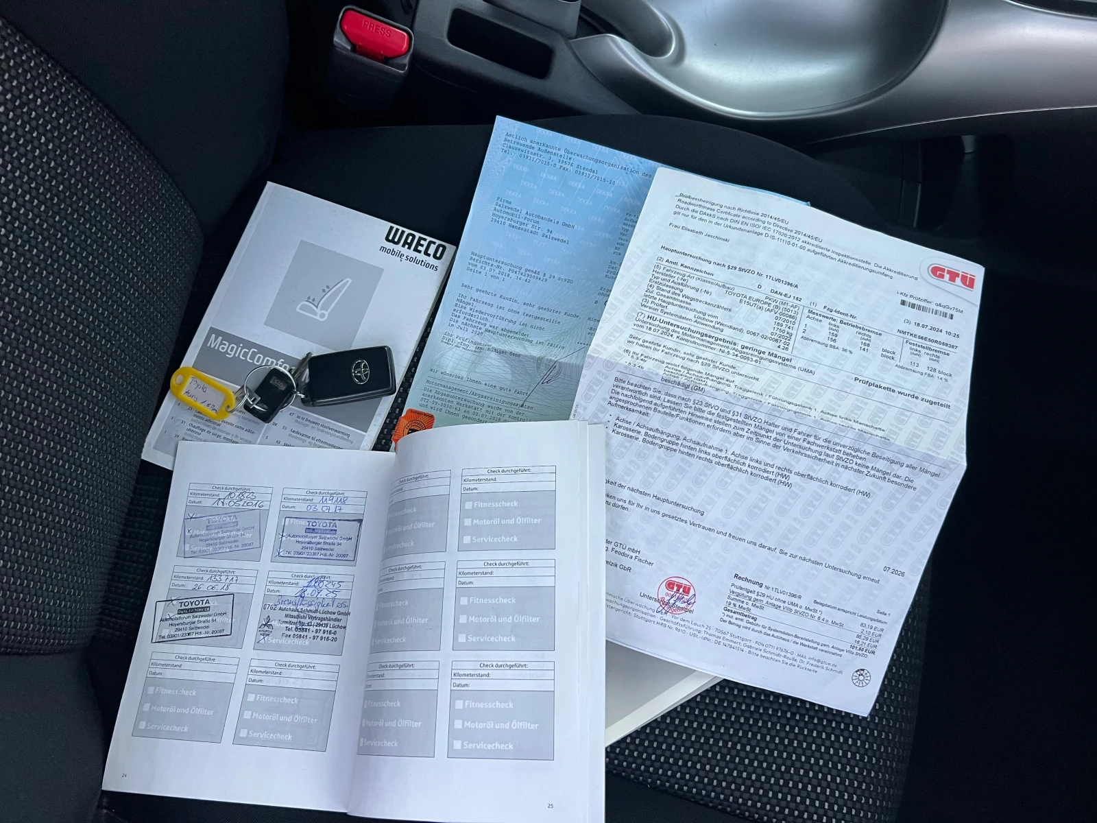 Toyota Auris 1.6-NAVI FULL, снимка 16 - Автомобили и джипове - 55482886