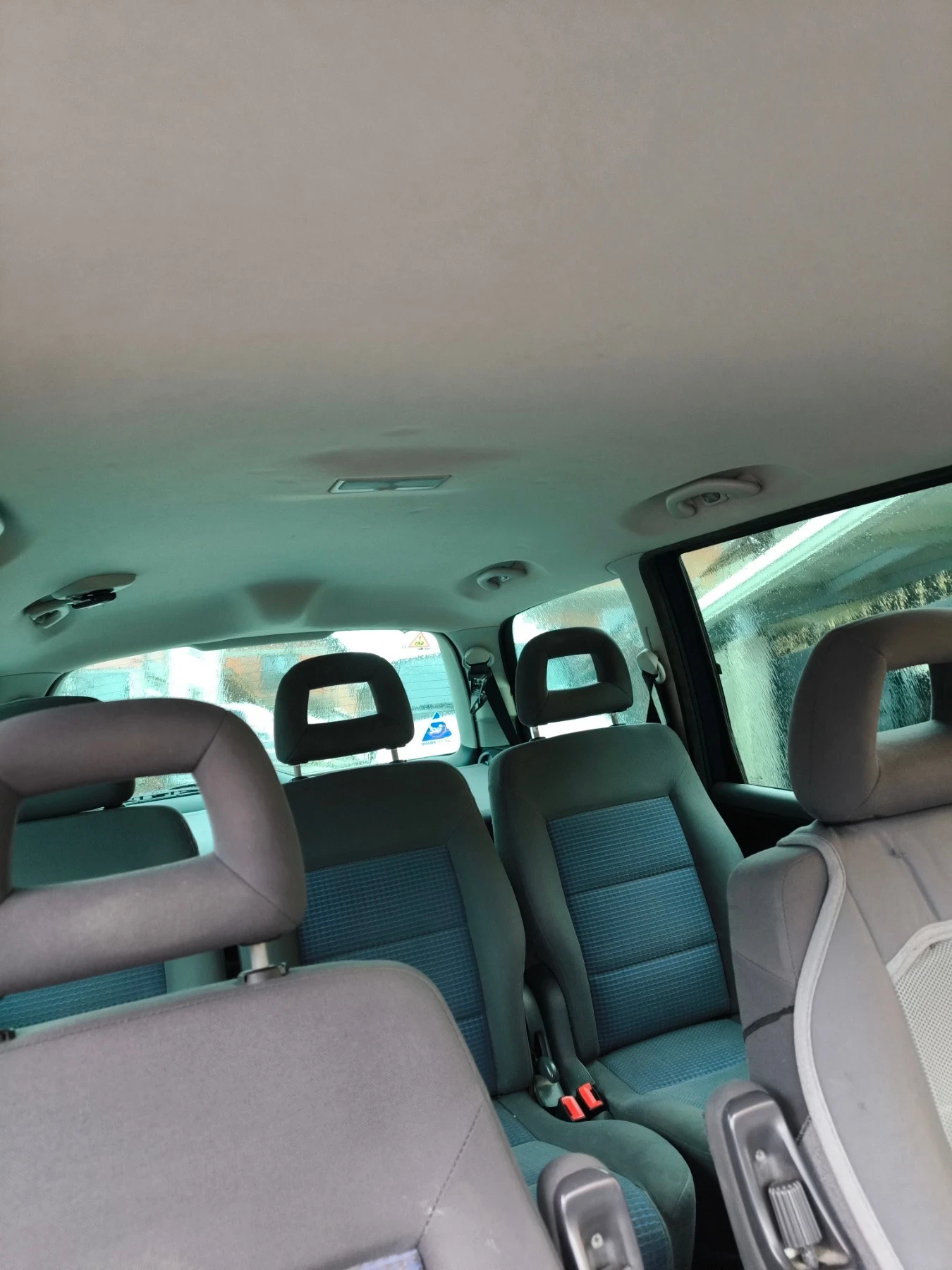 VW Sharan 1.8t Газ Бензин, снимка 7 - Автомобили и джипове - 55990531
