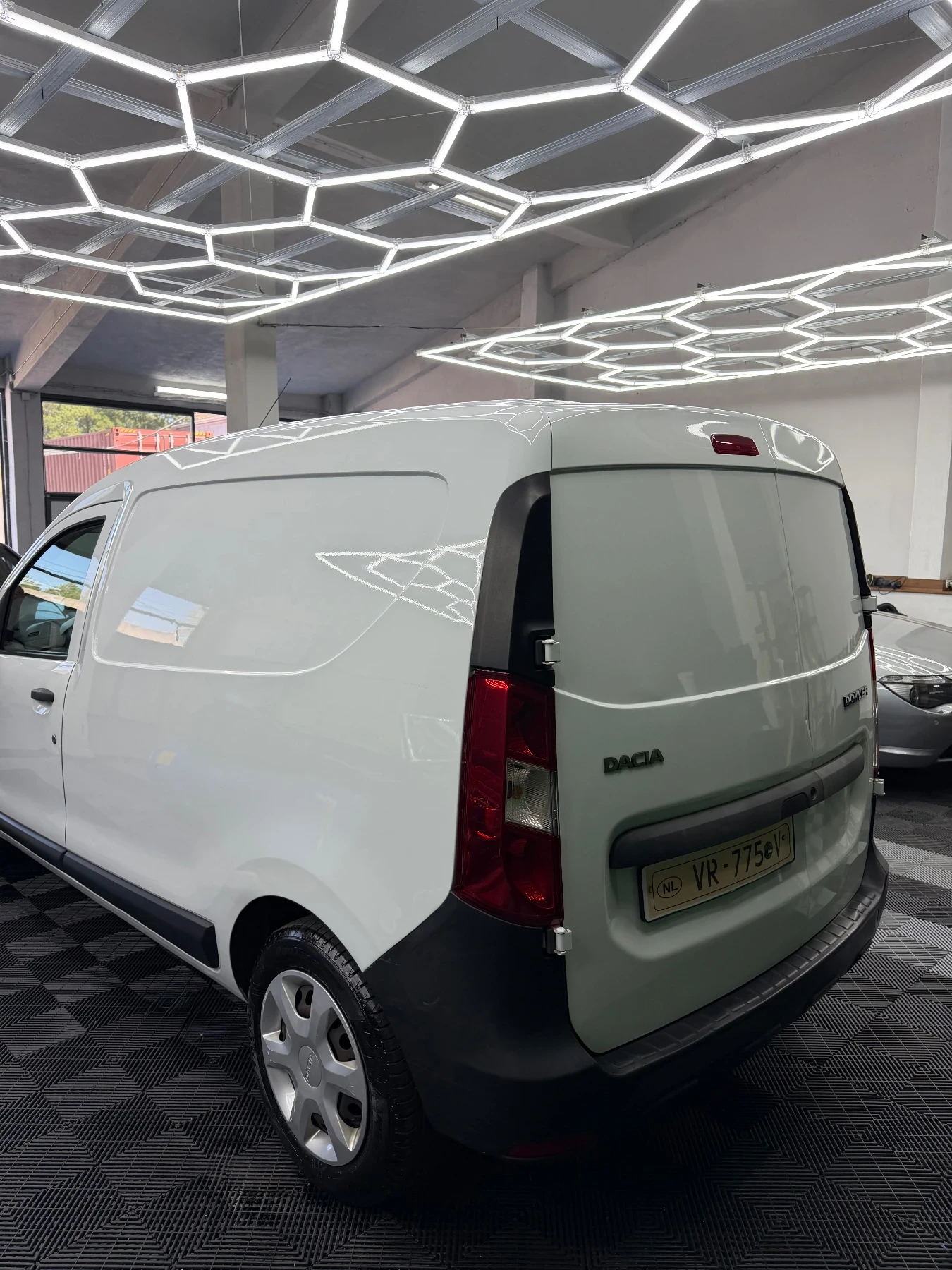 Dacia Dokker, снимка 4 - Автомобили и джипове - 56108857