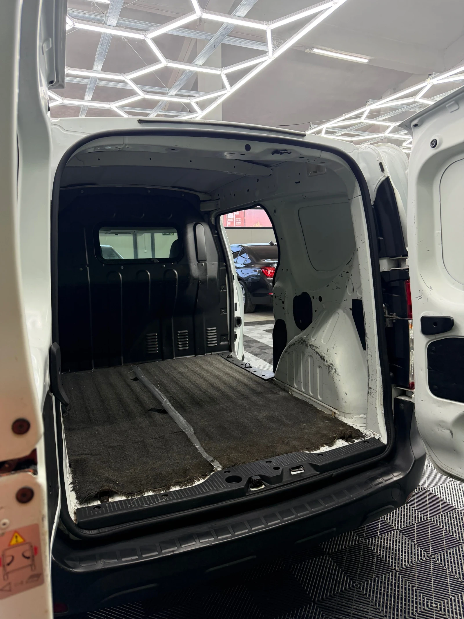 Dacia Dokker, снимка 9 - Автомобили и джипове - 56108857