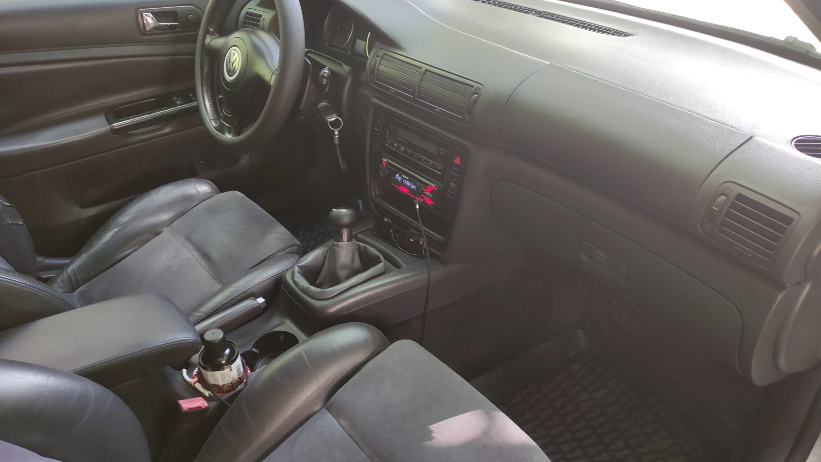 VW Passat, снимка 7 - Автомобили и джипове - 56346678