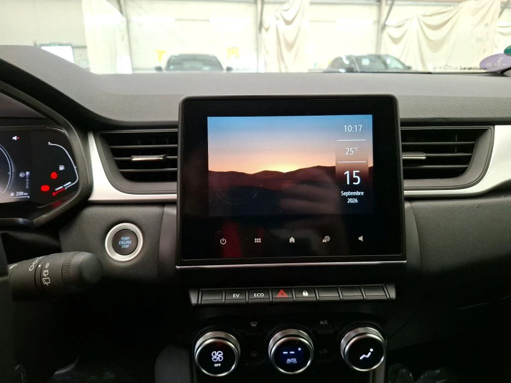 Renault Captur Evolution, снимка 5 - Автомобили и джипове - 56517923